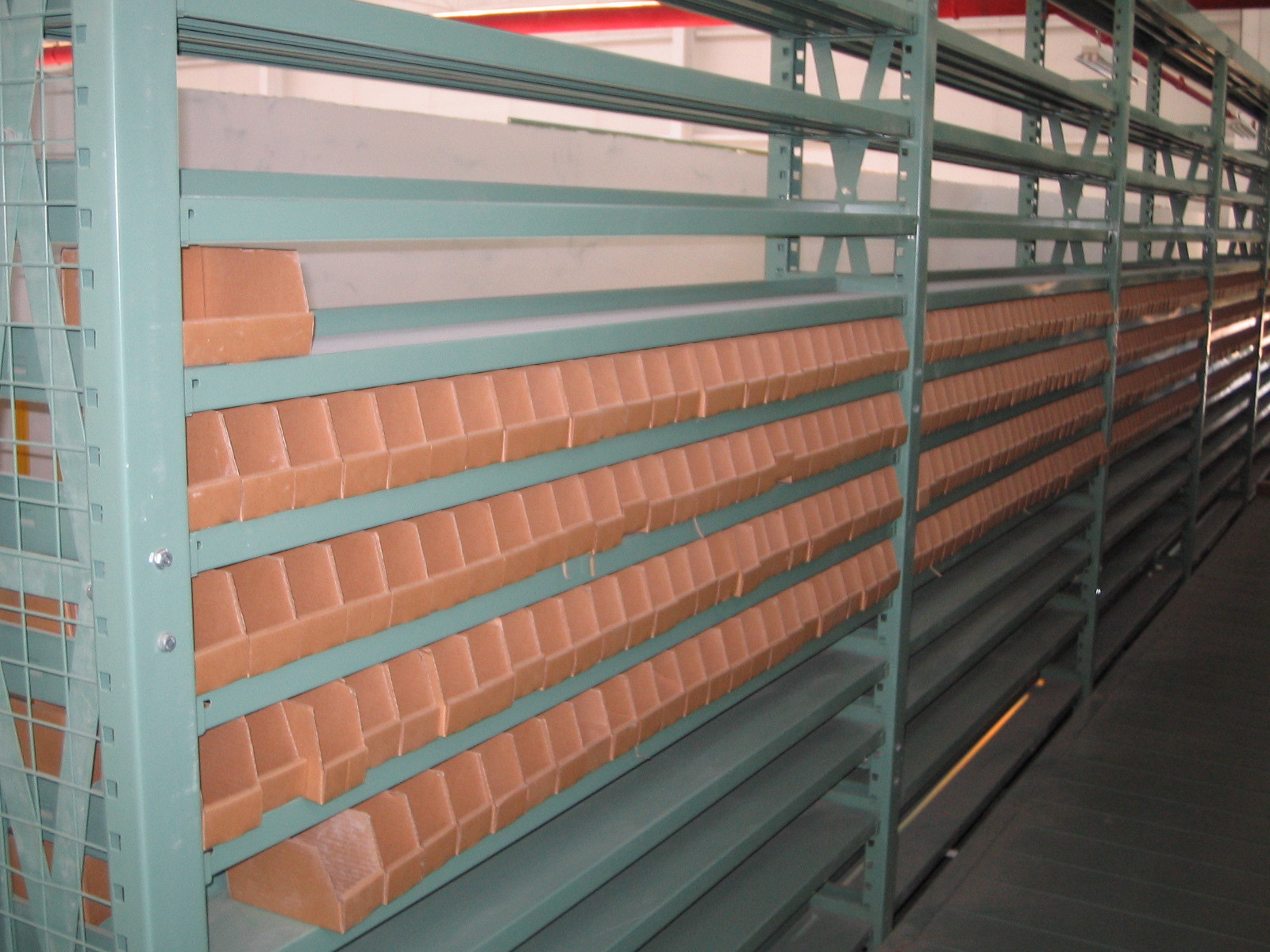 Rack de mezzanine à plusieurs niveaux 1000kg / M2, plates-formes de mezzanine de stockage multicouche